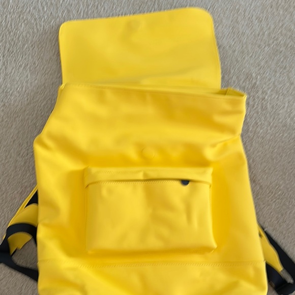 Hunter Yellow Backpack - Picture 3 of 3
